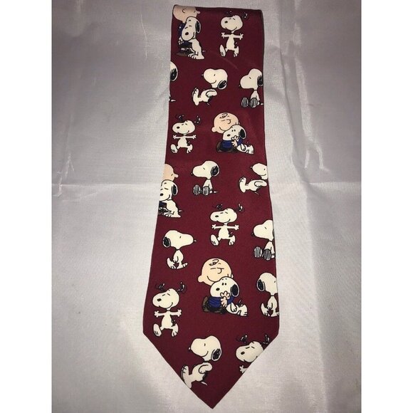 Peanuts Snoopy Charlie Brown Red Mans Best Friend 100% Silk Classic Neck Tie - Picture 1 of 6